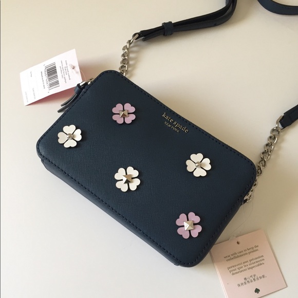 kate spade Handbags - Kate Spade Cameron Flower Applique Double Zip. NWT